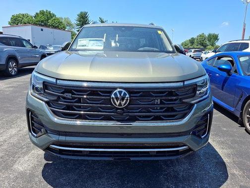 2025 Volkswagen Atlas 2.0T SEL Premium R-Line