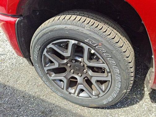 Molten Red Pearlcoat 2026 RAM 1500 Laramie