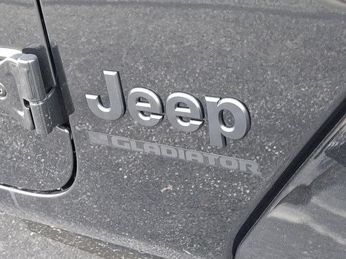 2026 Jeep Gladiator Sport