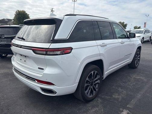 2022 Jeep Grand Cherokee Overland