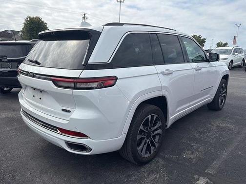 2022 Jeep Grand Cherokee Overland