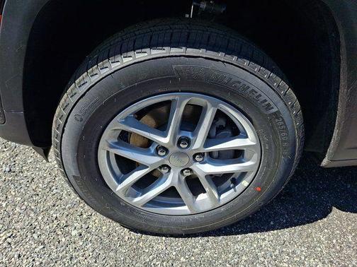 2026 Jeep Grand Cherokee Laredo X