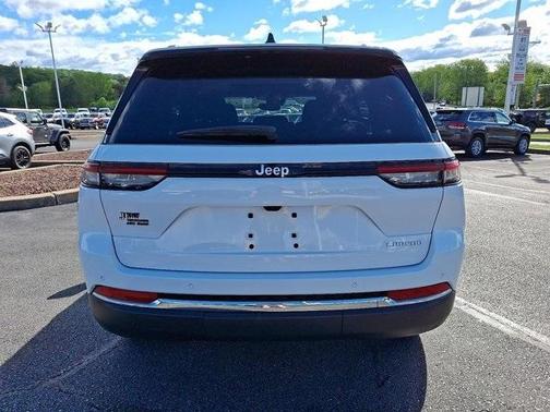 2024 Jeep Grand Cherokee Laredo