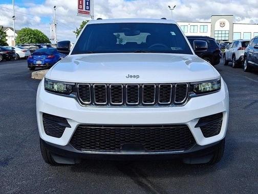 2024 Jeep Grand Cherokee Laredo
