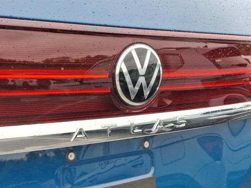 2025 Volkswagen Atlas 2.0T SE