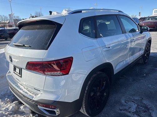 2023 Volkswagen Taos 1.5T SE