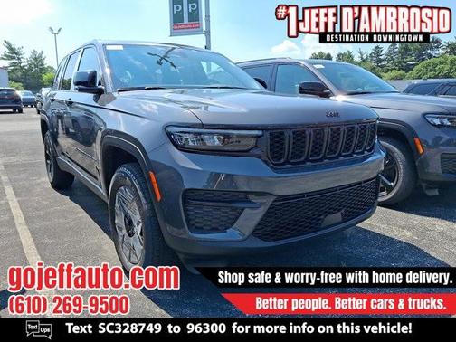 2025 Jeep Grand Cherokee Laredo