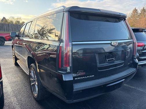 2019 Cadillac Escalade ESV Luxury