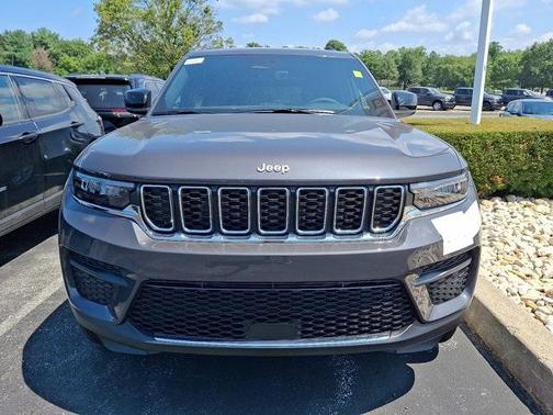 2025 Jeep Grand Cherokee Laredo X