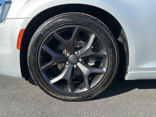 2021 Chrysler 300 S
