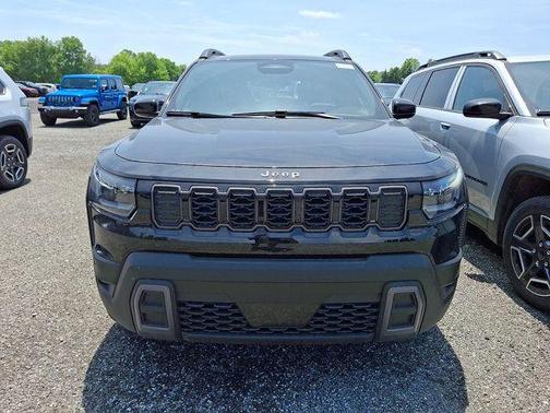 Diamond Black 2026 Jeep Cherokee LAREDO/LIMITED