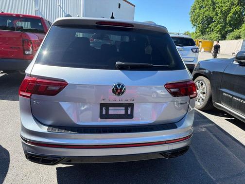Pyrite Silver Metallic 2023 Volkswagen Tiguan 2.0T SE R-Line Black