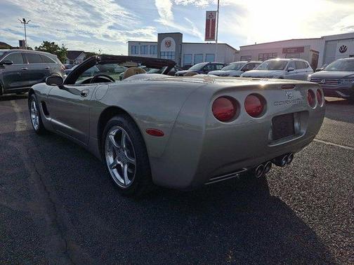 2002 Chevrolet Corvette Base