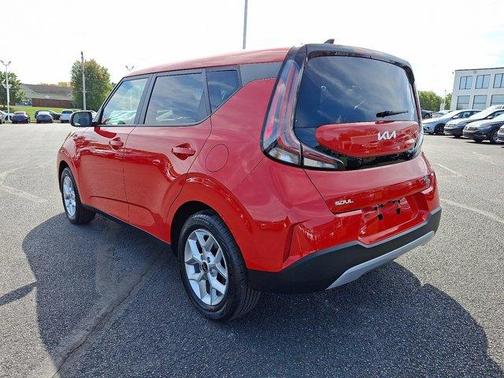 2024 Kia Soul LX