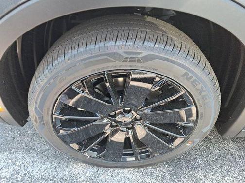 Graphite Gray 2026 Mitsubishi Outlander LE