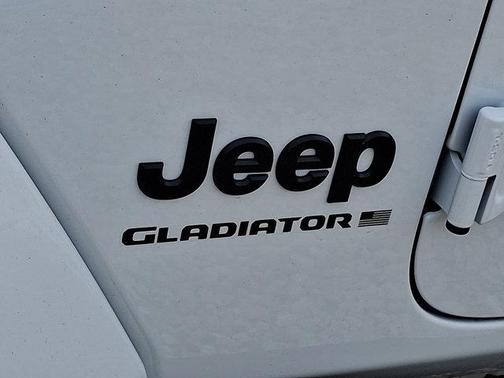 2025 Jeep Gladiator Sport
