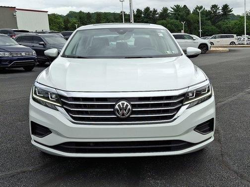 2022 Volkswagen Passat 2.0T SE
