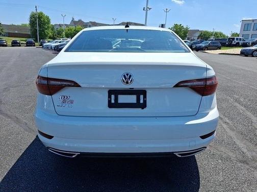2021 Volkswagen Jetta 1.4T R-Line