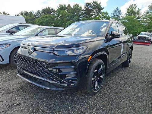 2025 Volkswagen Tiguan 2.0T SE R-Line Black