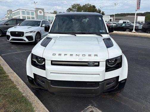 2023 Land Rover Defender X-Dynamic SE