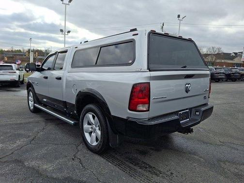 Bright Silver Clearcoat Metallic 2014 RAM 1500 SLT