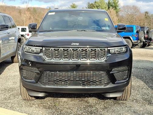 2025 Jeep Grand Cherokee Laredo X