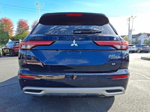 2022 Mitsubishi Outlander SE