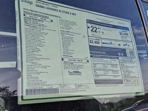 2025 Jeep Grand Cherokee Laredo