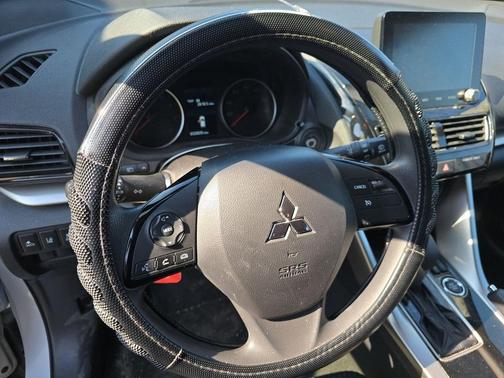 2023 Mitsubishi Eclipse Cross LE