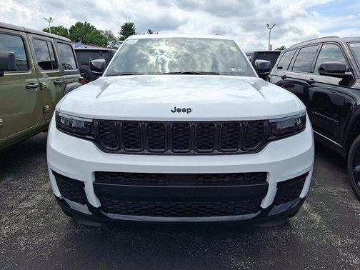 2025 Jeep Grand Cherokee L Laredo