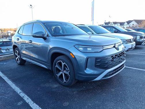 2025 Volkswagen Tiguan 2.0T SE