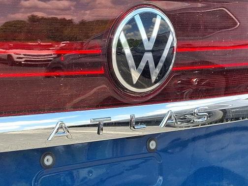 2025 Volkswagen Atlas 2.0T SE