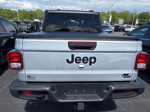 2022 Jeep Gladiator Sport
