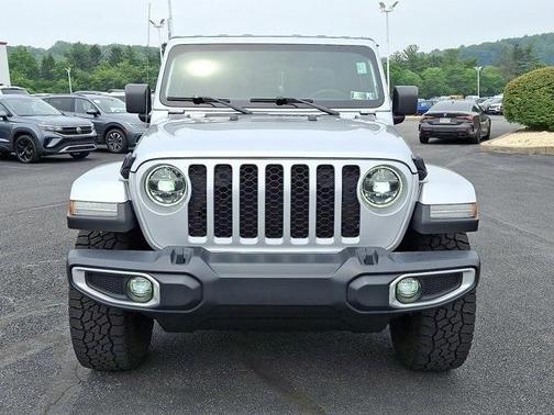 2022 Jeep Gladiator Sport