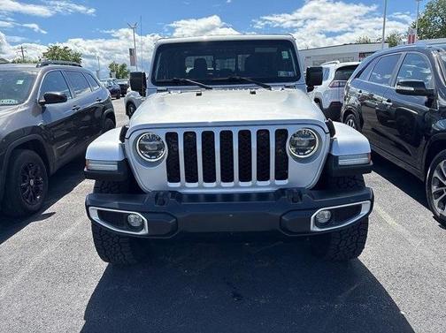 2022 Jeep Gladiator Sport