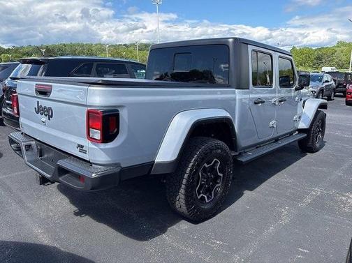 2022 Jeep Gladiator Sport