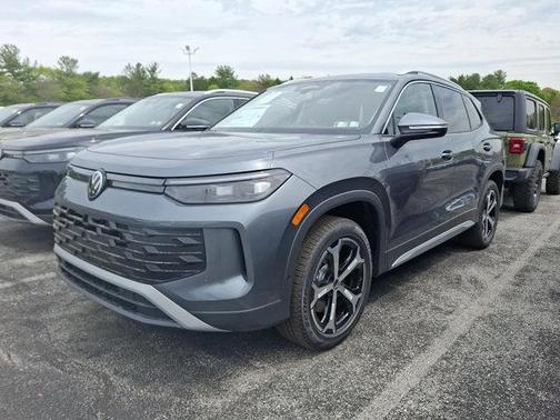 Platinum Gray Metallic 2026 Volkswagen Tiguan 2.0T SE
