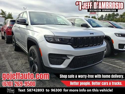 2025 Jeep Grand Cherokee Laredo