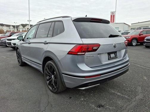 2021 Volkswagen Tiguan 2.0T SE R-Line Black