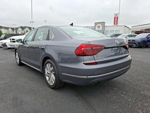 2018 Volkswagen Passat 2.0T SE