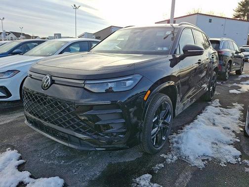 2026 Volkswagen Tiguan 2.0T SE R-Line Black