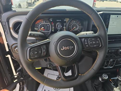 2024 Jeep Gladiator Sport