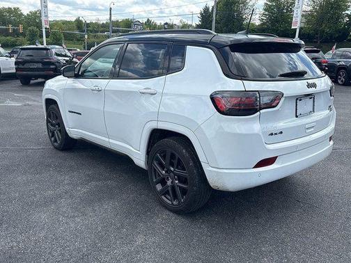 Bright White Clearcoat 2024 Jeep Compass Limited