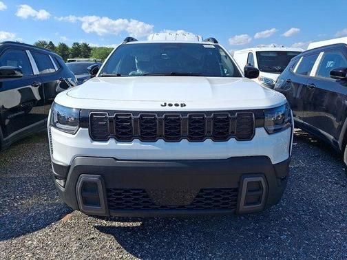 Bright White Clearcoat 2026 Jeep Cherokee LAREDO/LIMITED