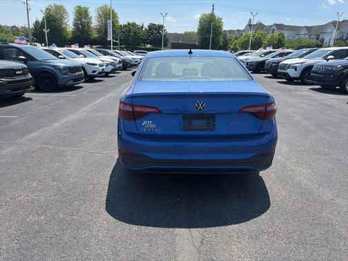 Rising Blue Metallic 2023 Volkswagen Jetta 1.5T Sport