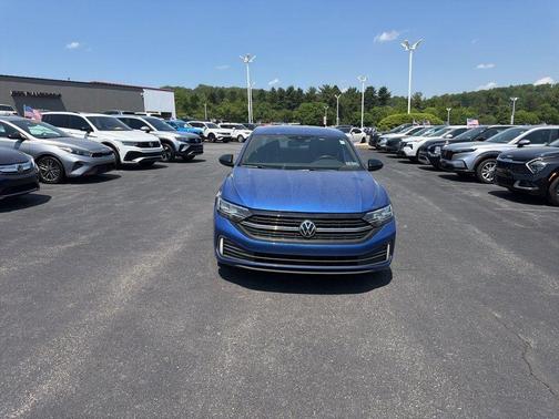 Rising Blue Metallic 2023 Volkswagen Jetta 1.5T Sport