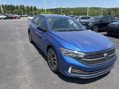 Rising Blue Metallic 2023 Volkswagen Jetta 1.5T Sport