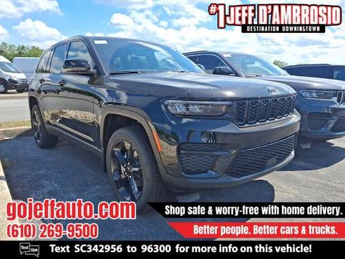 2025 Jeep Grand Cherokee Laredo