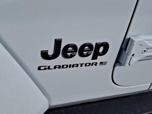 2026 Jeep Gladiator Sport