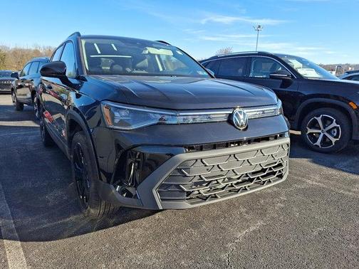 2026 Volkswagen Taos 1.5T SE Black